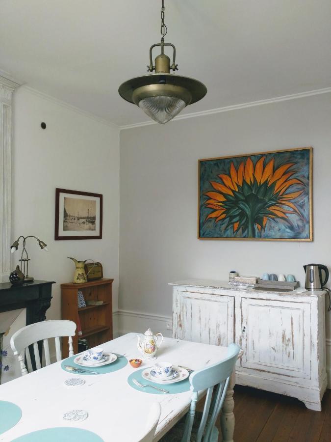 Bed and Breakfast Quai Des Fleurs Saint-Savinien Екстер'єр фото